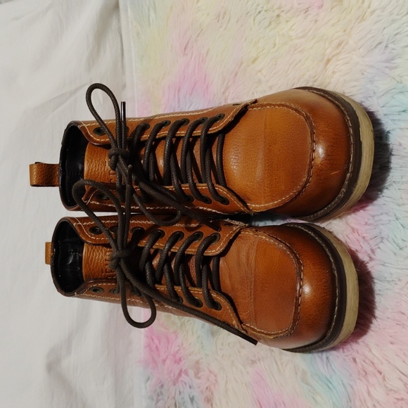 SALE! Crevo Buck Leather Boots Sz.9 Gently Worn 2X (X-100) - Picture 3 of 15